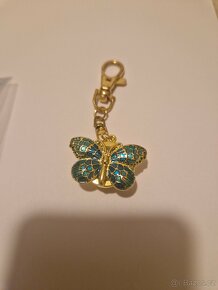 Přívěsek (klíčenka) na klíče - zlatý motýl s hodinkami - 2