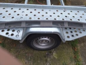 Škoda 105-120 spojler na víko motoru - 2