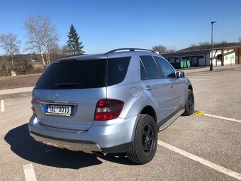 Mercedes-Benz ML320 - 2
