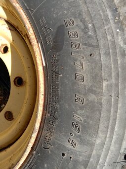 Pneu 285/70 R 19.5 - 2