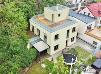 Prodej rodinného domu 260 m2, pozemek 359 m2, ev.č. 00678 - 2