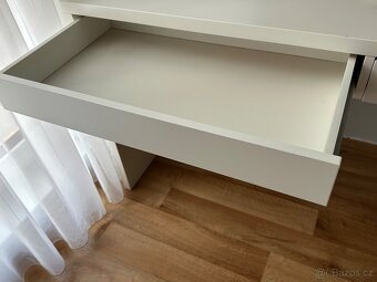 Bílý stůl ikea - 2
