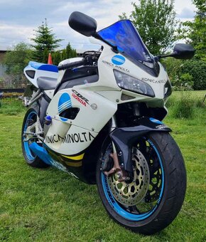 CBR 1000 RR fireblade - 2
