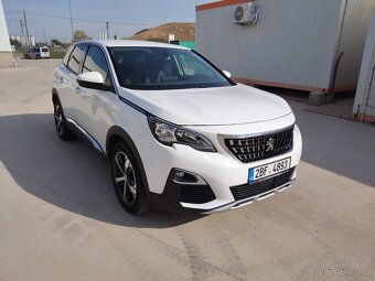 Osobní automobil Peugeot 3008 - 2