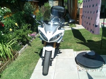 Yamaha FZ8 - 2