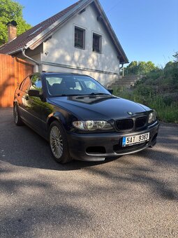 BMW 318i 2005 - 2