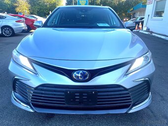 Toyota Camry Hybrid 2.5L XLE, 152 000 km, 2022 - 2
