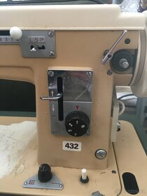 Šici stroj / kufříkový - 2