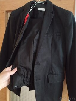 Chlapecký společenský oblek 2ks - 2