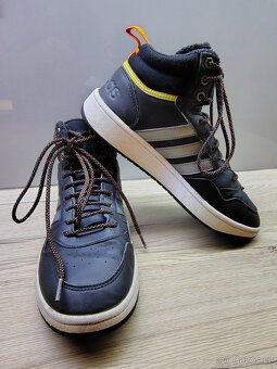 Kotníčkové pánské boty Adidas 42 2/3 zateplené - 2