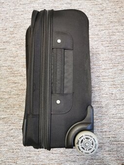 Cestovní kufr Case Logic na kolečkách - 2