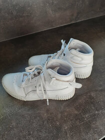 Kožené tenisky Puma Carina JR vel. 38,5 - 2