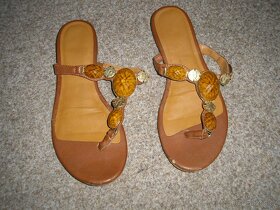 Žabky zn.Tamaris vel.36 - 2