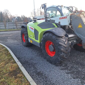 Claas Scorpion 7055 - 2