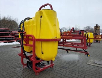 Postřikovač na traktor Strumyk - 2