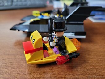 Lego Super Heroes 76158 Pronásledování Tučňáka v Batmanově l - 2