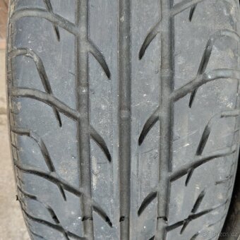 Pneu 195/55/15 - 2