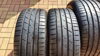 Letní dvourozměrné pneumatiky MO 255/45 R19 a 285/40 R19 98% - 2