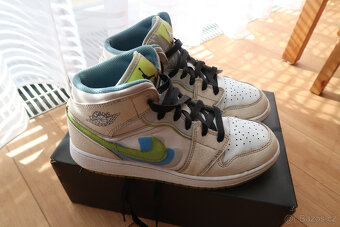 Nike Air Jordan 1 MID SE (GS) velikost 40 - 2