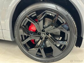 AUDI RSQ8 - 2