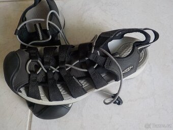 Keen jako nove sandály vel 37.5-černe - 2