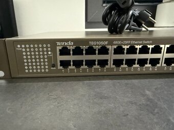 Switch Tenda TEG1050F Gigabit, 48x RJ-45, 2x SFP - 2
