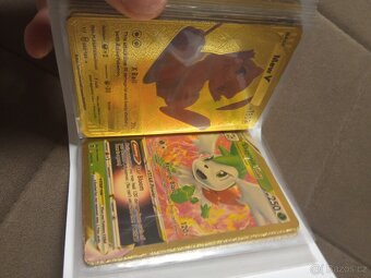 Prodám pokémon album se zlatimy kartami - 2