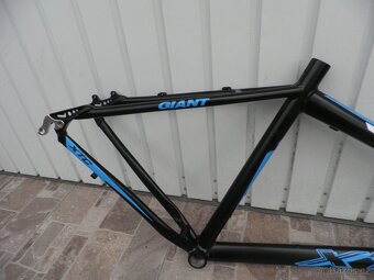 RÁM NA KOLO GIANT 26 - 2