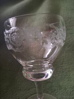 Gravinovana sklenička - 2