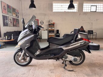 Piaggio X EVO 125 - 2