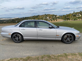 Jaguar XJR 4.2 V8 291kw Automat+Serviska - 2