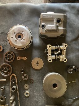 Díly motoru Honda CBR 125 - 2