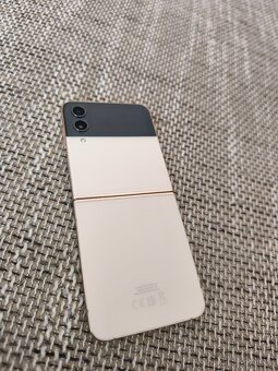 Z flip4 - 2