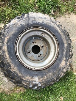 Pneu 22x10-10 - 2