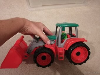 Velký plastový traktor Lena - 2