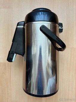Termoska s pumpou 2,5 L - 2