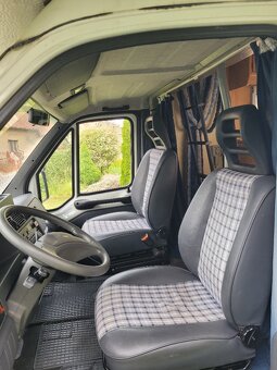 Obytný automobil pronájem - 2