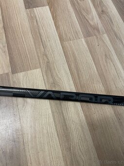 Nabízím k prodeji hokejku Bauer Vapor - 2