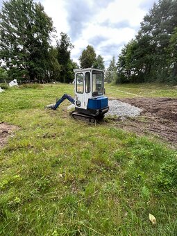 Minibagr Takeuchi - 2