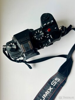 Prodám Panasonic Lumix S5 + příslušenství - 2