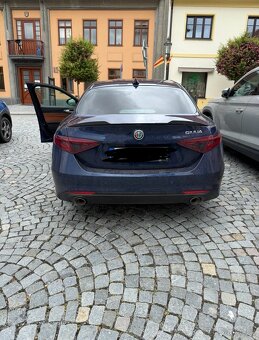 Alfa Romeo Giulia - 2
