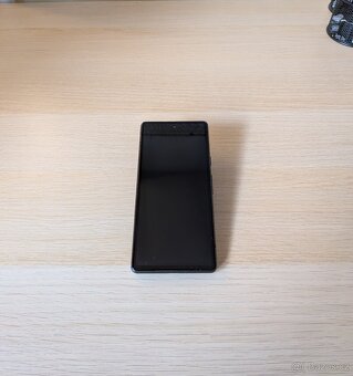 Google Pixel 7a 128 GB - černý - 2