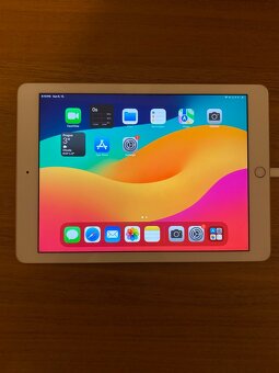 iPad 9.7" (6 generace) - 2