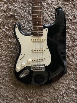 Elektrická kytara Stagg + Kombo KUSTOM - 2