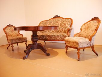 Starožitný oválný stůl z 19. století, bohaté řezby,140x80cm - 2