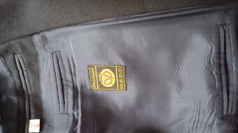 Pánský tmavě modrý oblek Prostějov postava 175 cm - 2