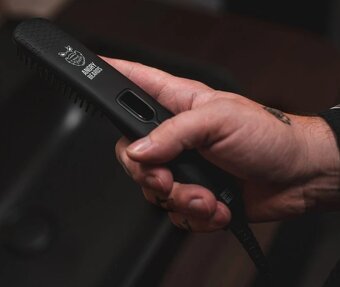 Žehlička na vousy Beard Straightener - nová - 2