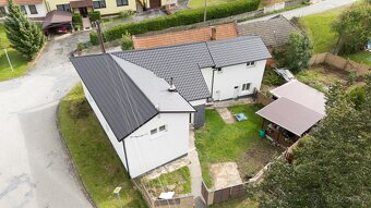 Prodej dvoupatrového domu Halenkovice - 2