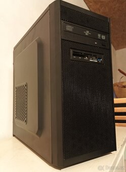 XEON 8vláken,16GB RAM,RX 570 8GB,128GB m.2,1TB HDD,WIN 11 - 2
