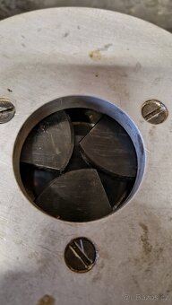 Samosvorne sklicidlo - 2